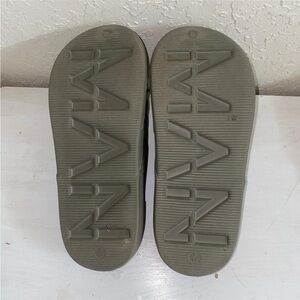 BOOHOOMAN Slides